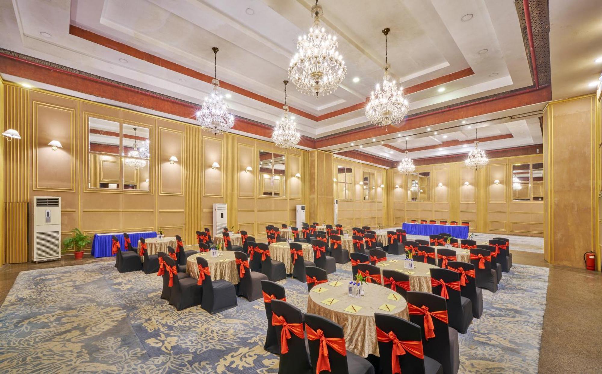 Hotel Hindusthan International, Bhubaneswar Exterior photo